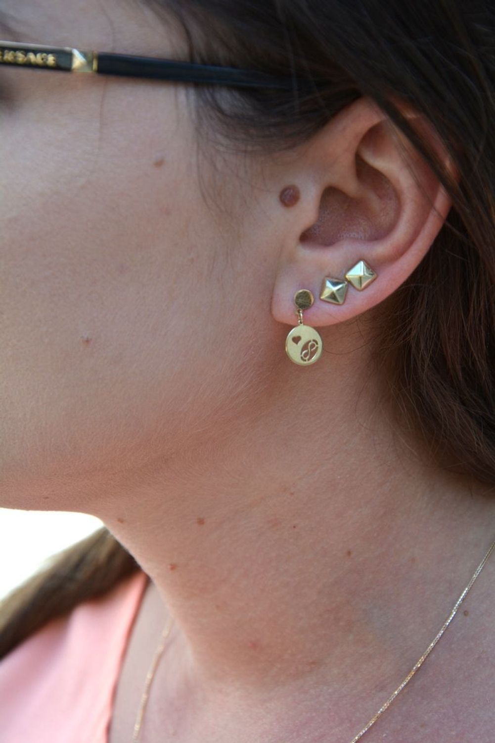 Srebrne kolczyki ROXY pozłacane kwadraty DZK295ROXZ.jpg